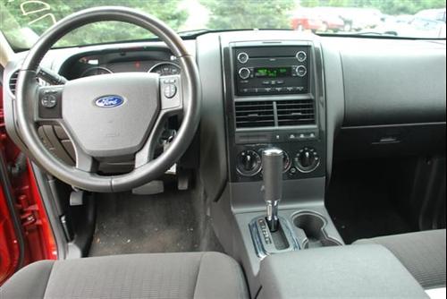 Ford Explorer 2010 photo 3