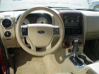 Ford Explorer 2010 photo 2