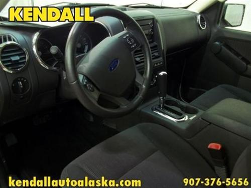 Ford Explorer 2010 photo 2