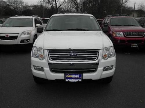 Ford Explorer 2010 photo 1
