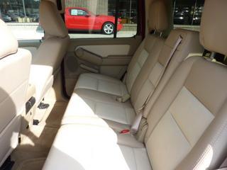 Ford Explorer 2010 photo 2