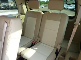 Ford Explorer 2010 photo 3