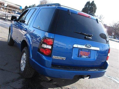 Ford Explorer 2010 photo 2