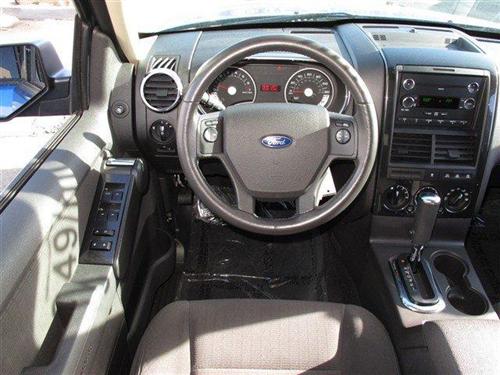 Ford Explorer 2010 photo 3