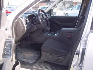 Ford Explorer 2010 photo 2