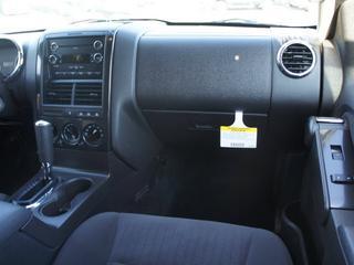 Ford Explorer 2010 photo 3