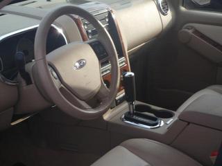 Ford Explorer 2010 photo 2