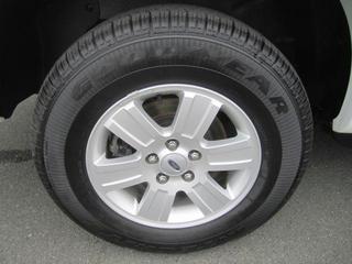 Ford Explorer 2010 photo 1