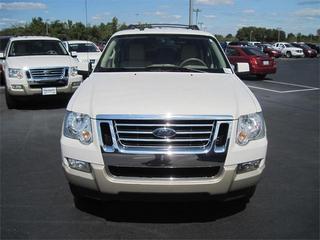 Ford Explorer 2010 photo 2