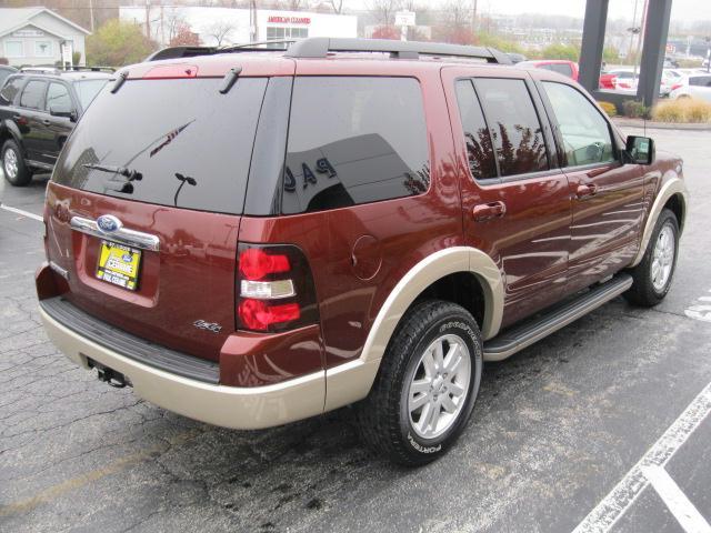 Ford Explorer 2010 photo 3