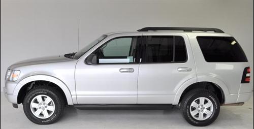 Ford Explorer 2010 photo 1