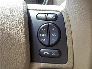 Ford Explorer 2010 photo 2