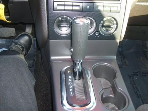 Ford Explorer 2010 photo 1