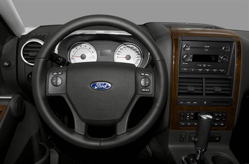 Ford Explorer 2010 photo 2