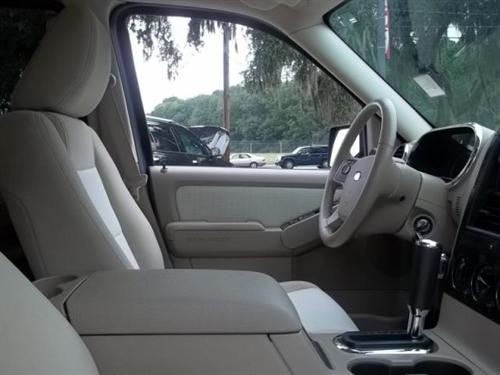 Ford Explorer 2010 photo 4