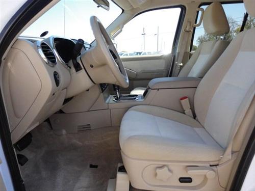 Ford Explorer 2010 photo 4