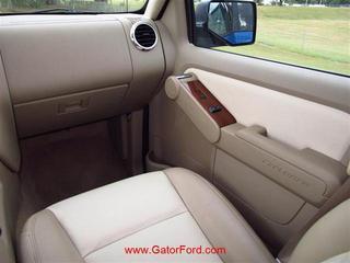 Ford Explorer 2010 photo 3