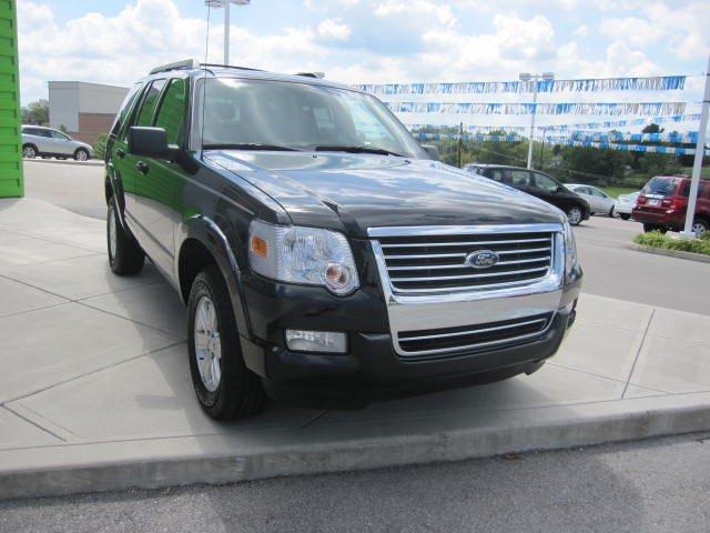Ford Explorer 2010 photo 2