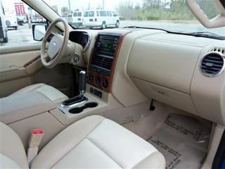 Ford Explorer 2010 photo 3