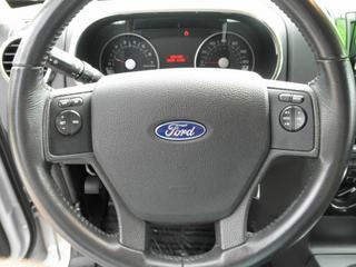 Ford Explorer 2010 photo 3