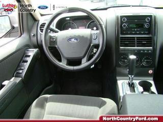 Ford Explorer 2010 photo 2