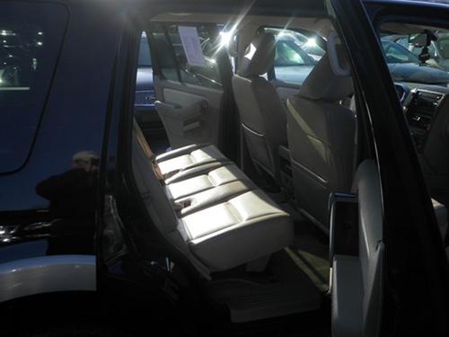 Ford Explorer 2010 photo 3