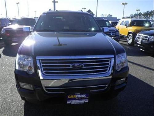 Ford Explorer 2010 photo 1