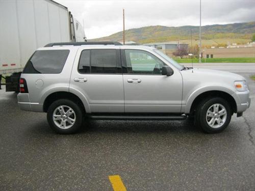 Ford Explorer 2010 photo 2