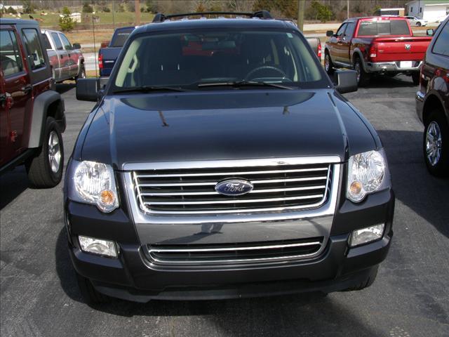 Ford Explorer 2010 photo 1