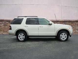 Ford Explorer 2010 photo 1