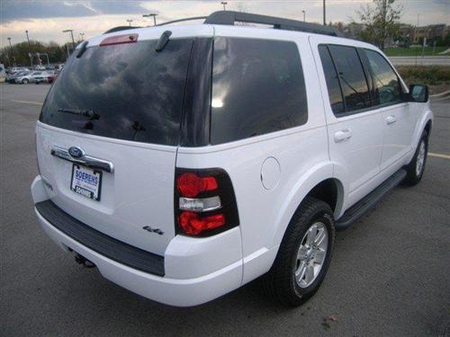 Ford Explorer 2010 photo 3