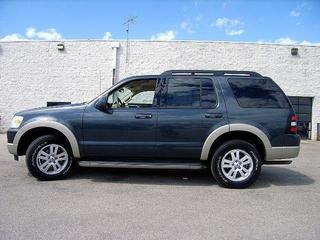 Ford Explorer 2010 photo 1