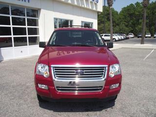 Ford Explorer 2010 photo 1