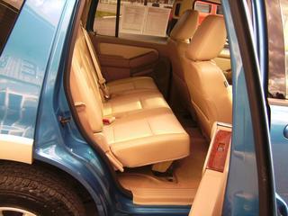 Ford Explorer 2010 photo 1