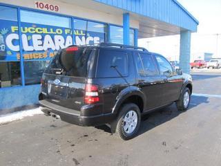 Ford Explorer 2010 photo 1
