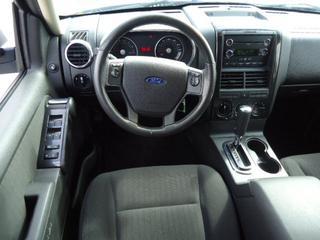 Ford Explorer 2010 photo 3