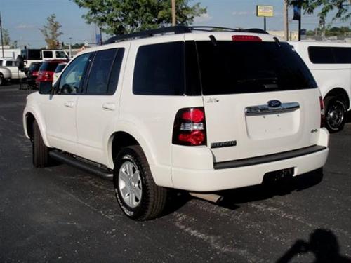 Ford Explorer 2010 photo 1