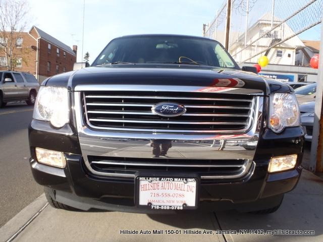Ford Explorer 2010 photo 1