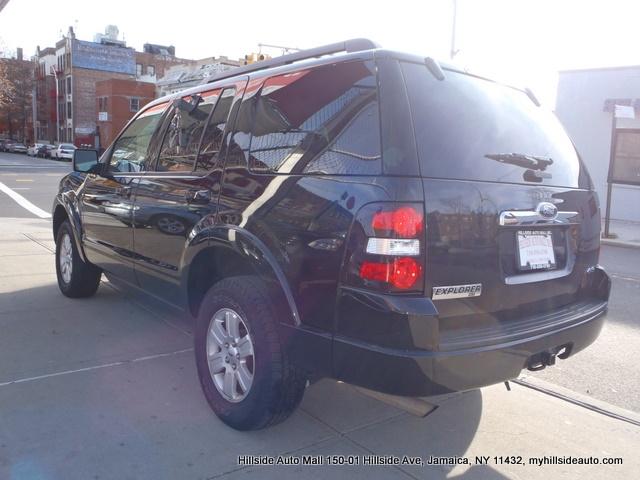 Ford Explorer 2010 photo 3
