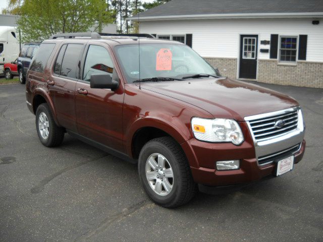 Ford Explorer 2010 photo 1