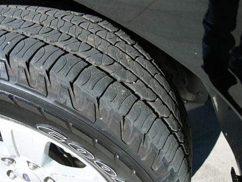 Ford Explorer 2010 photo 2