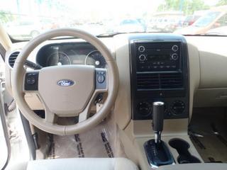 Ford Explorer 2010 photo 2