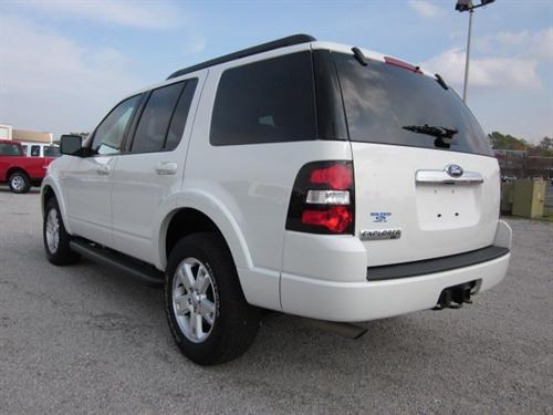 Ford Explorer 2010 photo 2