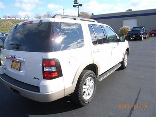 Ford Explorer 2010 photo 2