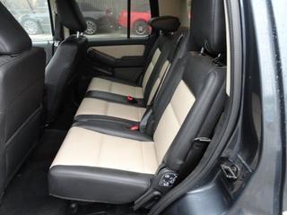 Ford Explorer 2010 photo 2
