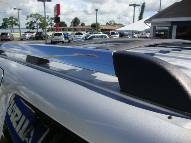 Ford Explorer 2010 photo 1