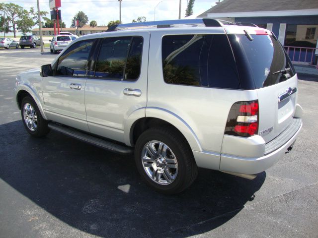 Ford Explorer 2010 photo 3