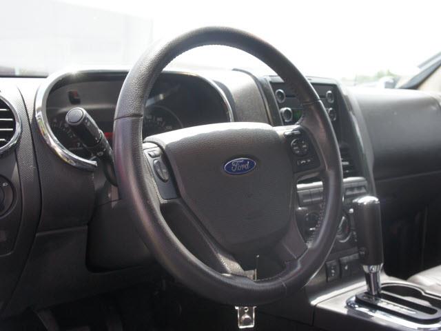 Ford Explorer 2010 photo 3