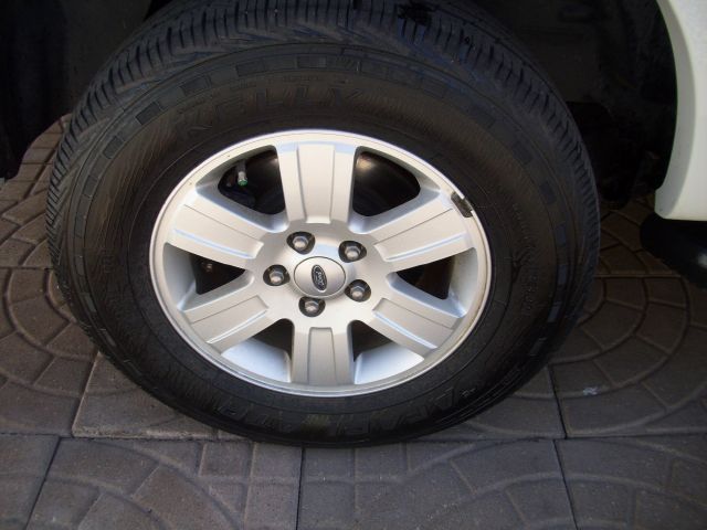 Ford Explorer 2010 photo 5