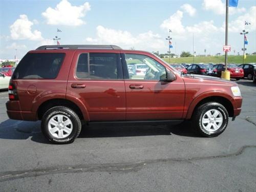 Ford Explorer 2010 photo 2